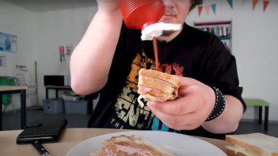 Ferre over croque monsieurs en overgewicht